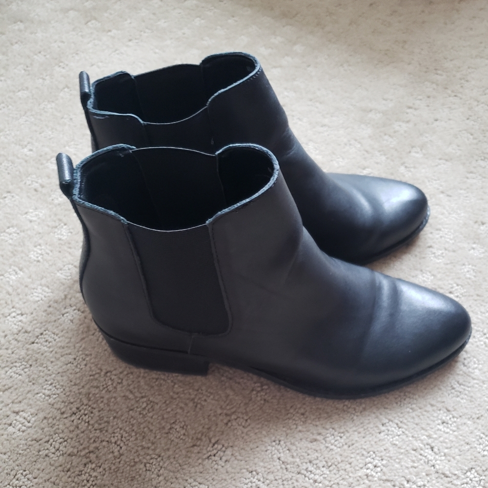 Steve Madden Leather Bootie